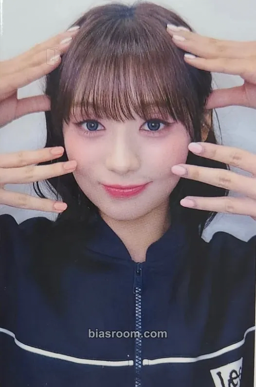 Hyeonju SWICY Photocard - UNIS - UNIS K-pop photocard
