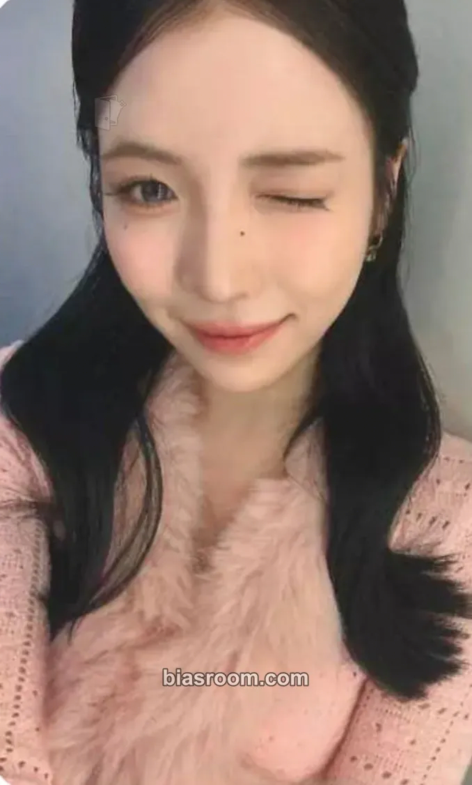 Maya New Emotion Photocard - NiziU - NiziU K-pop photocard