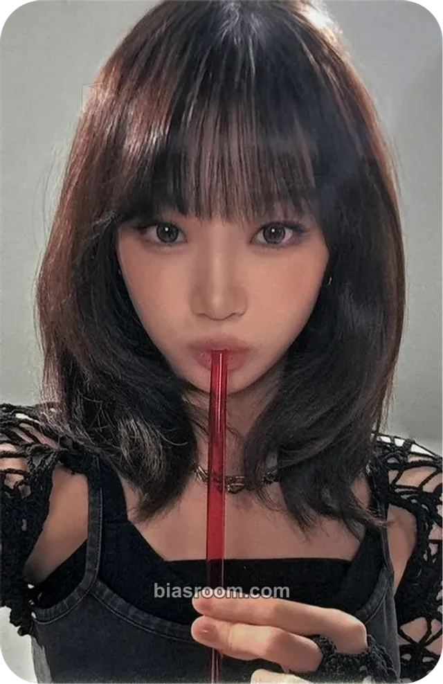 LE SSERAFIM - Kim Chaewon - VR Concert: Invitation Event merch photocard viewfinder