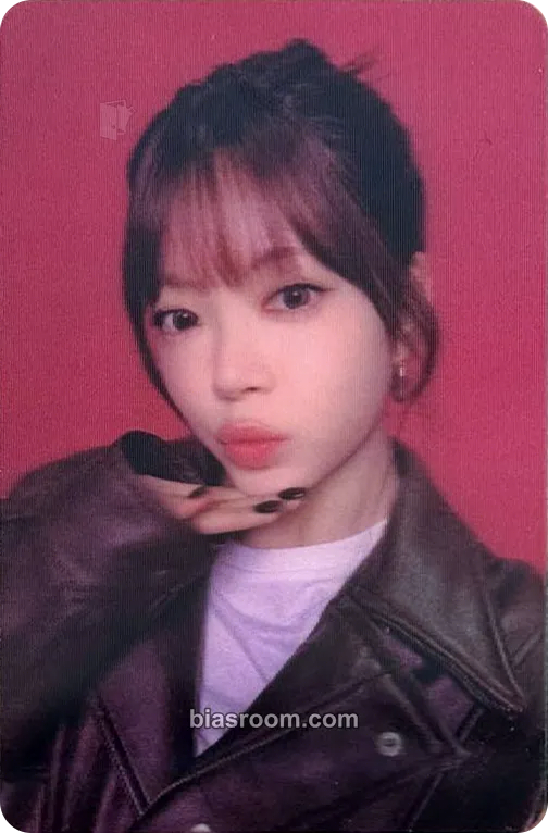 Hong Eunchae VR Concert: Invitation Photocard - LE SSERAFIM - LE SSERAFIM K-pop photocard