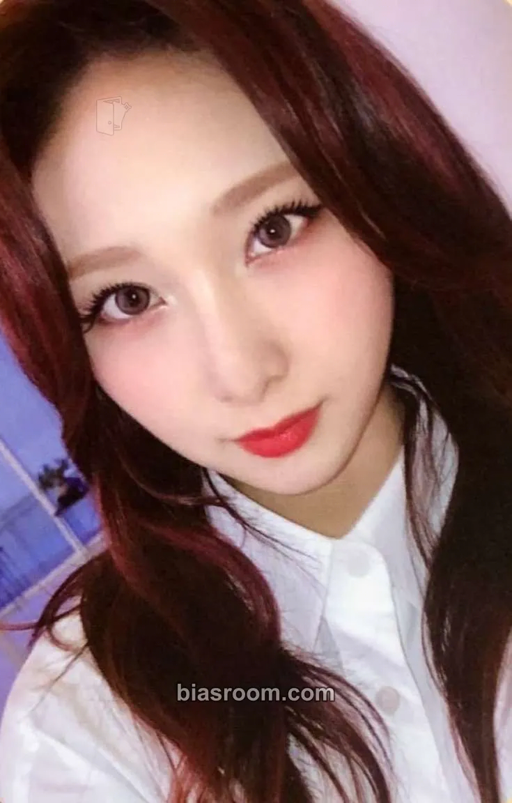Juri Yellow punch Photocard - Rocket Punch - Rocket Punch K-pop photocard