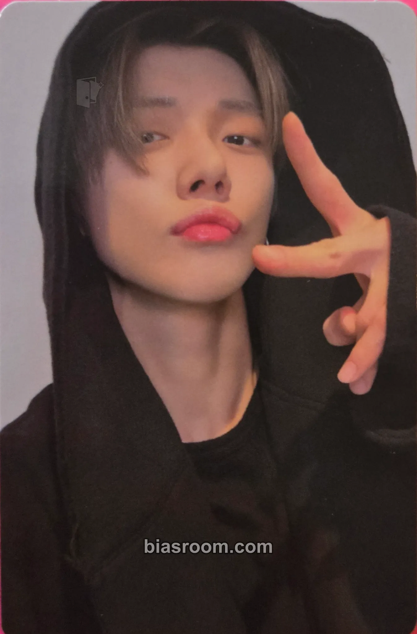 Yeonjun 7TH YEAR: A Moment of Stillness in the Thorns Photocard - TOMORROW X TOGETHER - TOMORROW X TOGETHER K-pop photocard