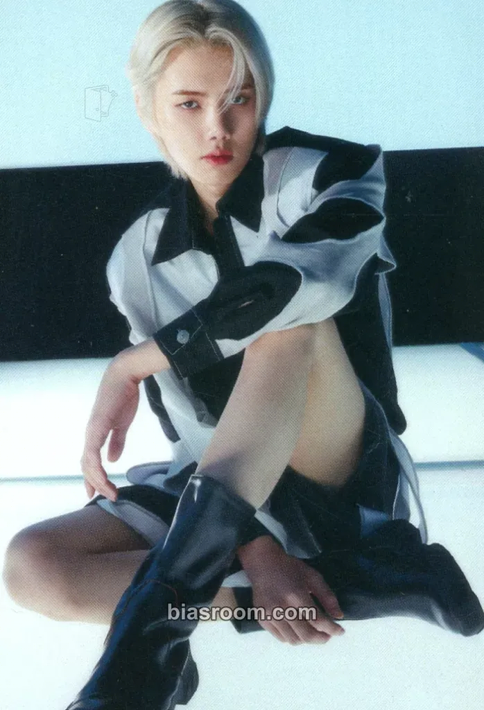 Minhee The Awakening: Written In the Stars Photocard - CRAVITY - CRAVITY K-pop photocard