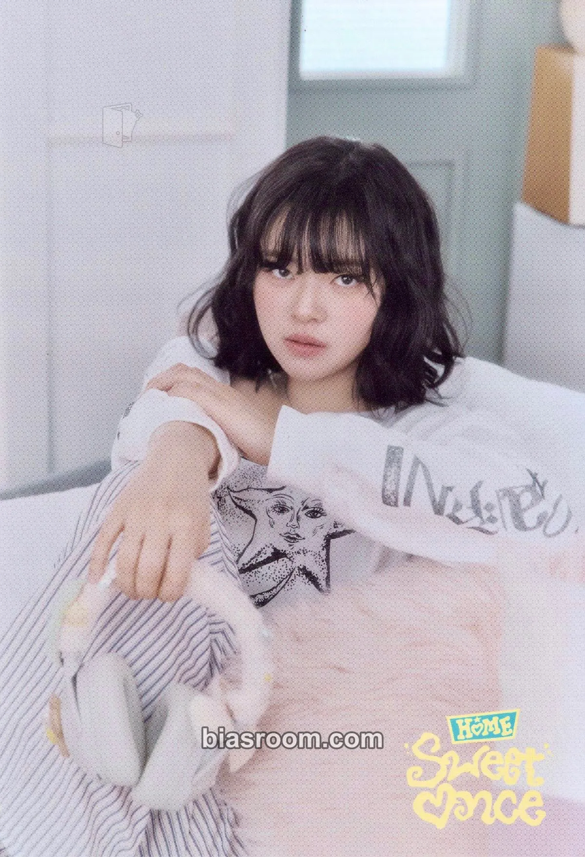 Jeongyeon ONCE Fanclub 5th Generation: Home Sweet ONCE Photocard - TWICE - TWICE K-pop photocard
