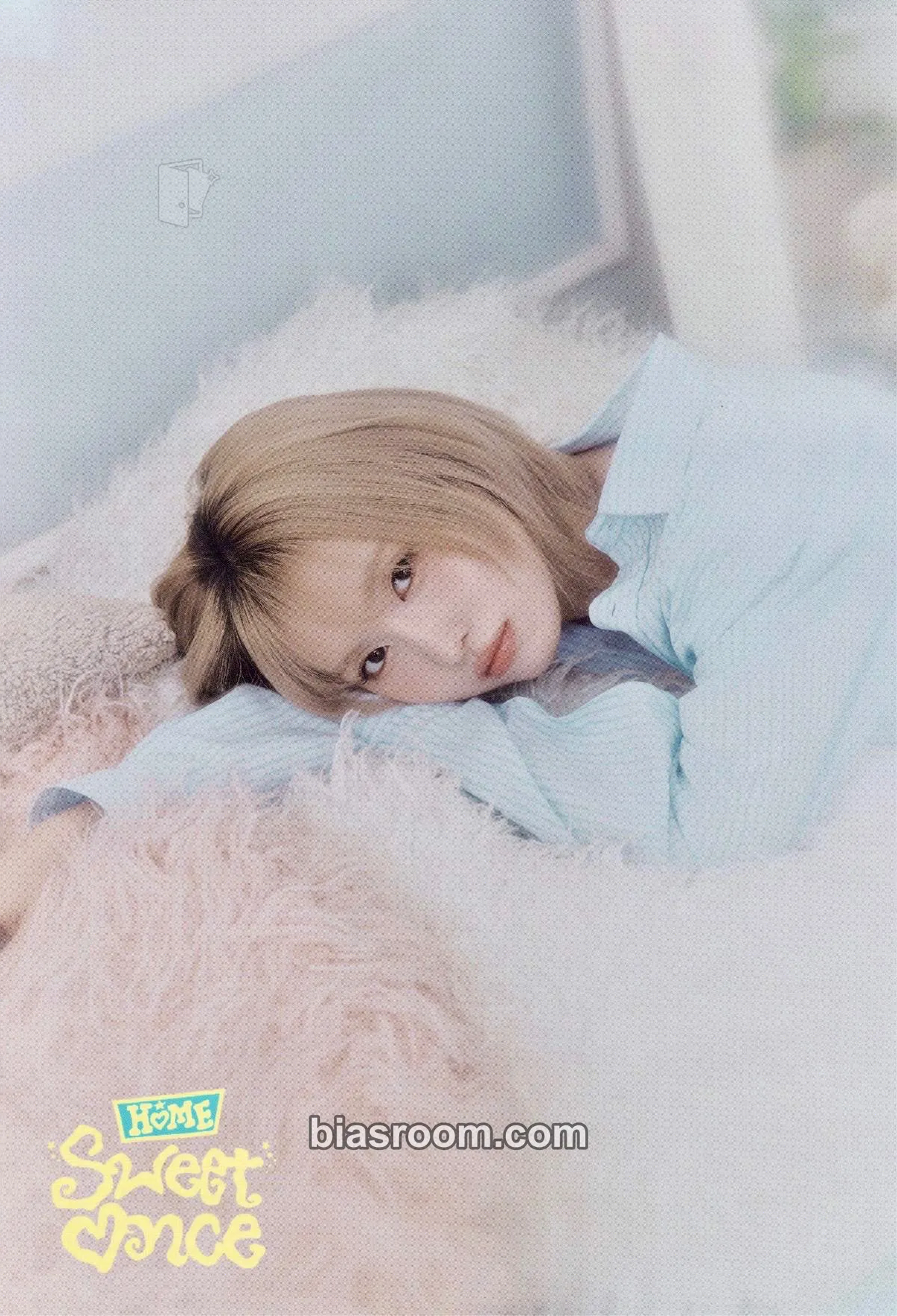 Momo ONCE Fanclub 5th Generation: Home Sweet ONCE Photocard - TWICE - TWICE K-pop photocard