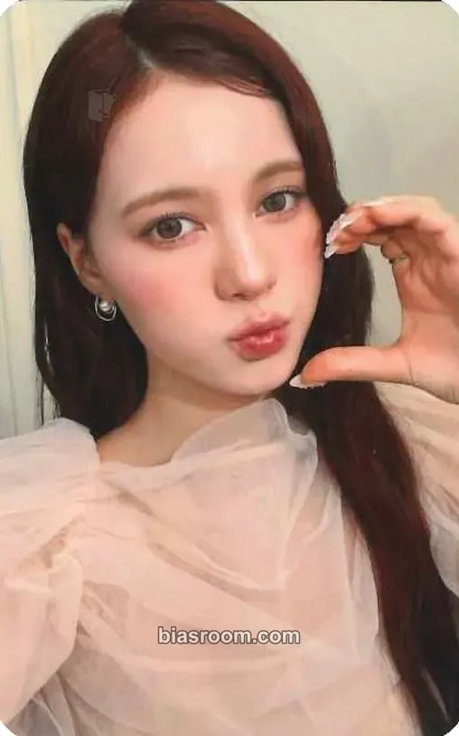 Nina New Emotion Photocard - NiziU - NiziU K-pop photocard