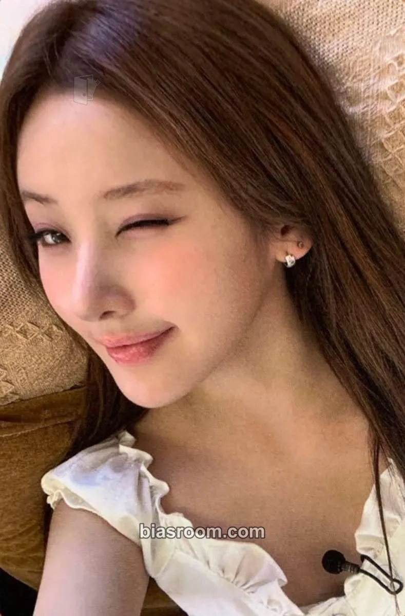 Belle KISS OF LIFE 1st World Tour 'Kiss Road' in Seoul Photocard - KISS OF LIFE - KISS OF LIFE K-pop photocard