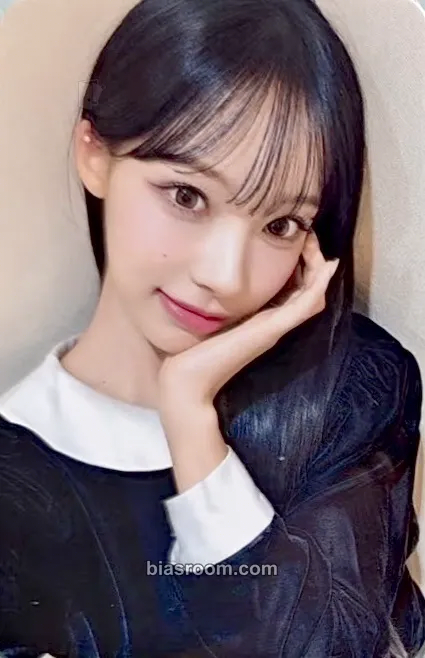 Woni lip bomb Photocard - RESCENE - RESCENE K-pop photocard