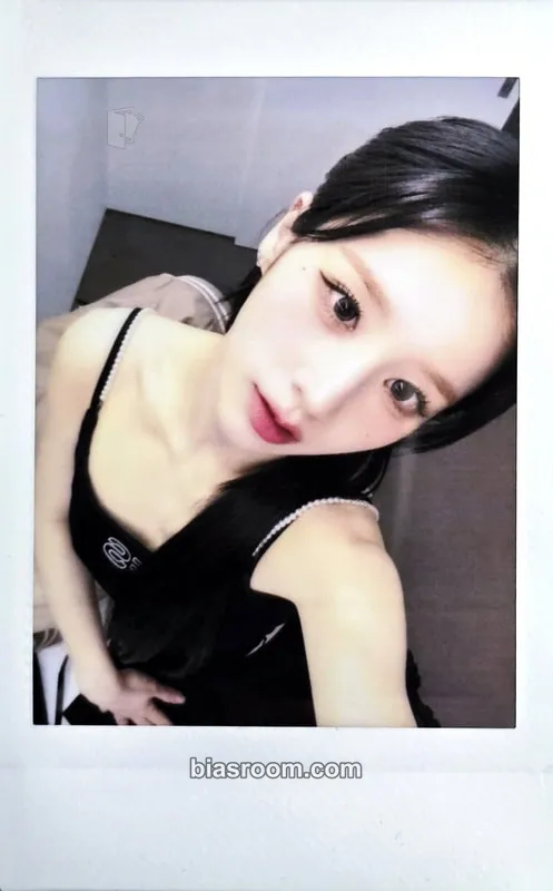 HeeJin ARTMS 2nd World Tour: Lunar Theory Photocard - ARTMS - ARTMS K-pop photocard