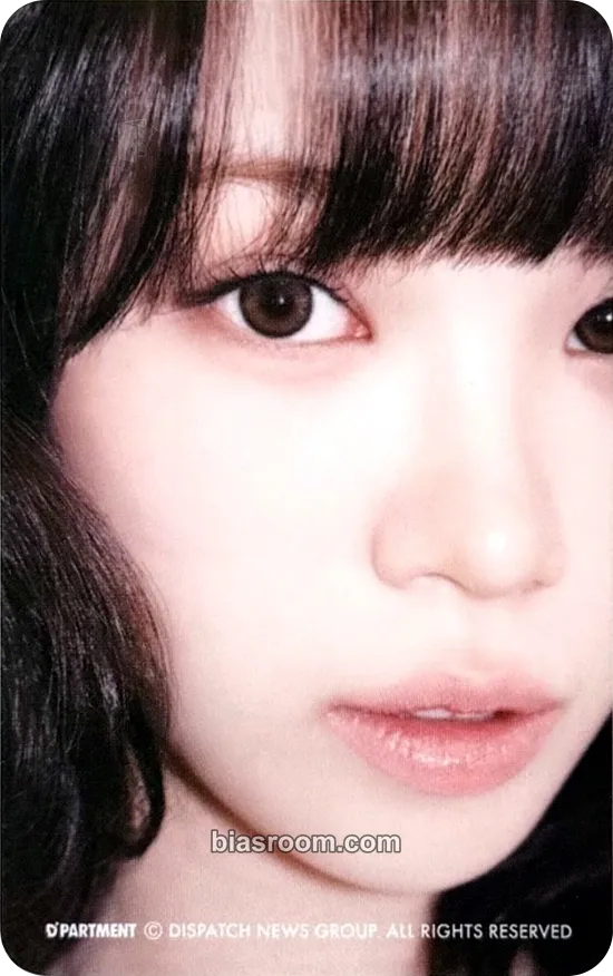 Kim Chaewon D'ICON Issue N°32 Photocard - LE SSERAFIM - LE SSERAFIM K-pop photocard