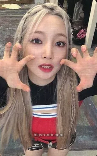 Yeonhee Doki Doki Love Photocard - Rocket Punch - Rocket Punch K-pop photocard