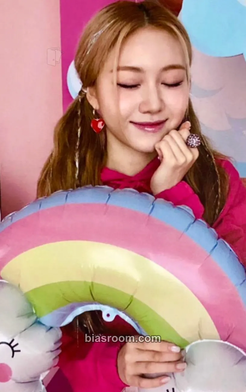 Dahyun Doki Doki Love Photocard - Rocket Punch - Rocket Punch K-pop photocard