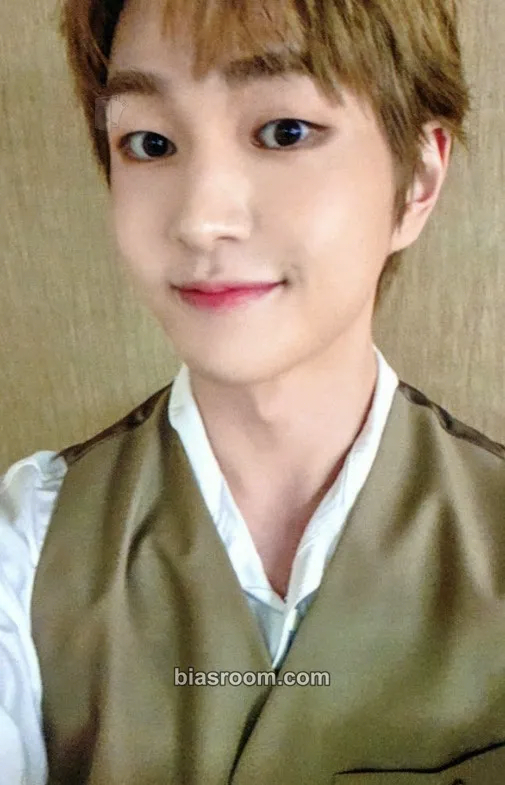 Onew Onew 2nd Album PERCENT Pop-Up Store Photocard - SHINee - SHINee K-pop photocard