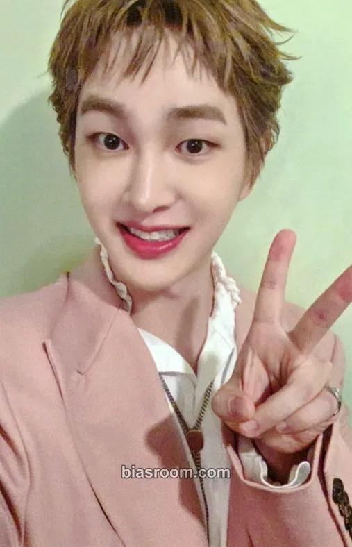 Onew Onew 2nd Album PERCENT Pop-Up Store Photocard - SHINee - SHINee K-pop photocard