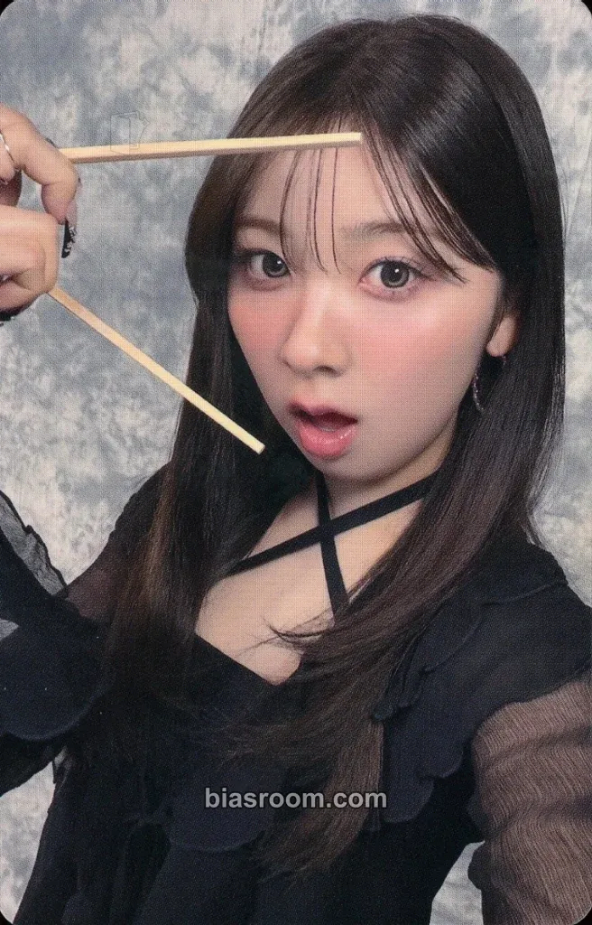 Miihi Good Girl But Not For You Photocard - NiziU - NiziU K-pop photocard
