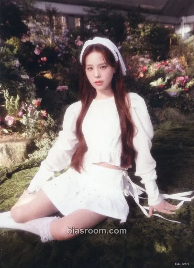 NiziU - Mako - Good Girl But Not For You Album album inclusion postcard limited edition