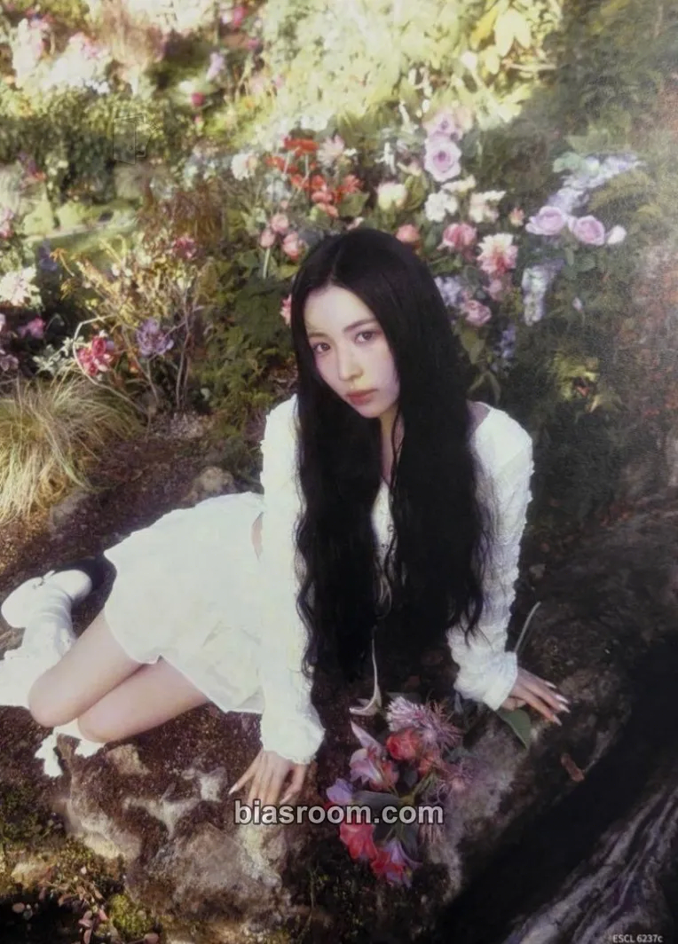 Maya Good Girl But Not For You Photocard - NiziU - NiziU K-pop photocard
