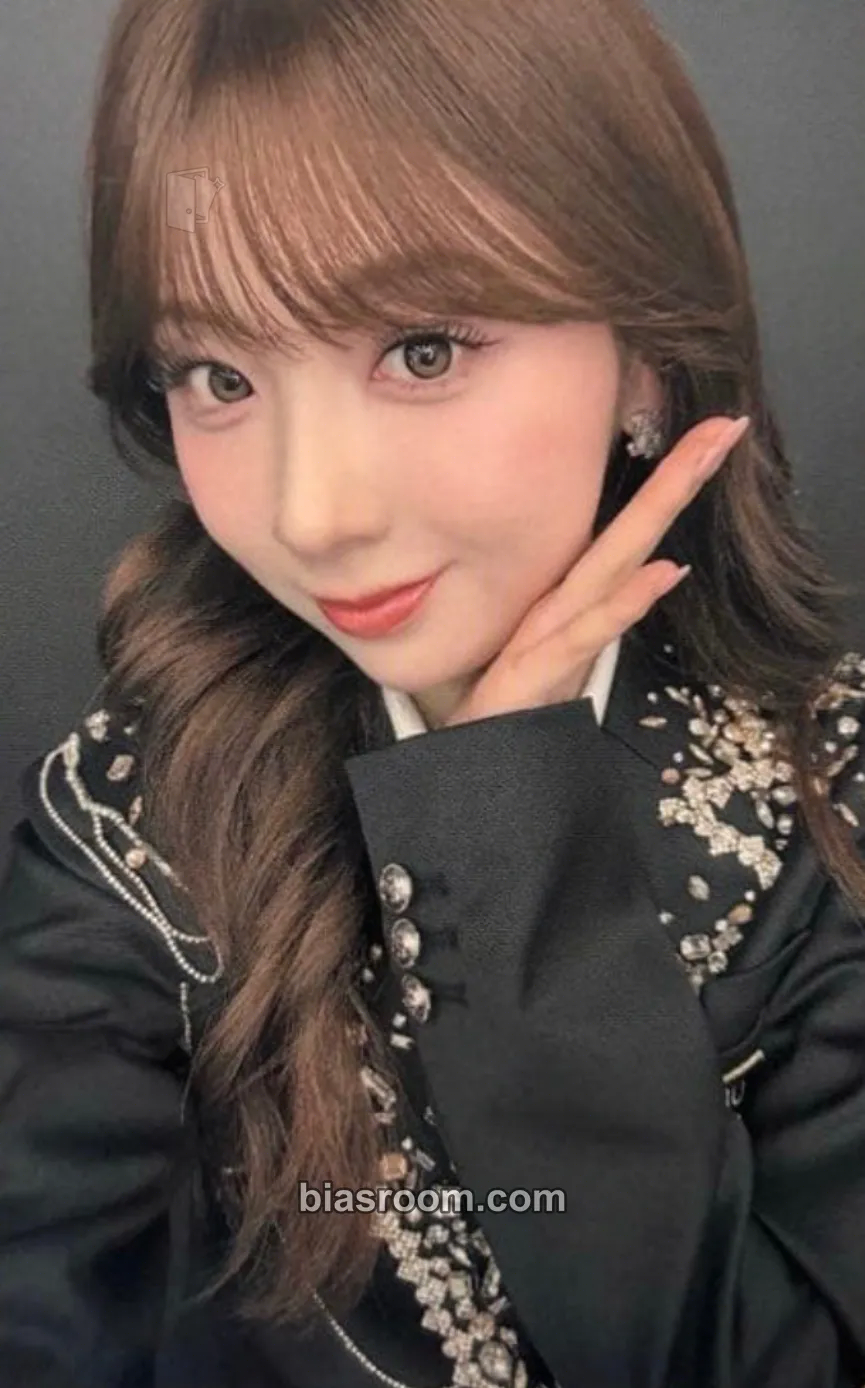 Miihi Good Girl But Not For You Photocard - NiziU - NiziU K-pop photocard
