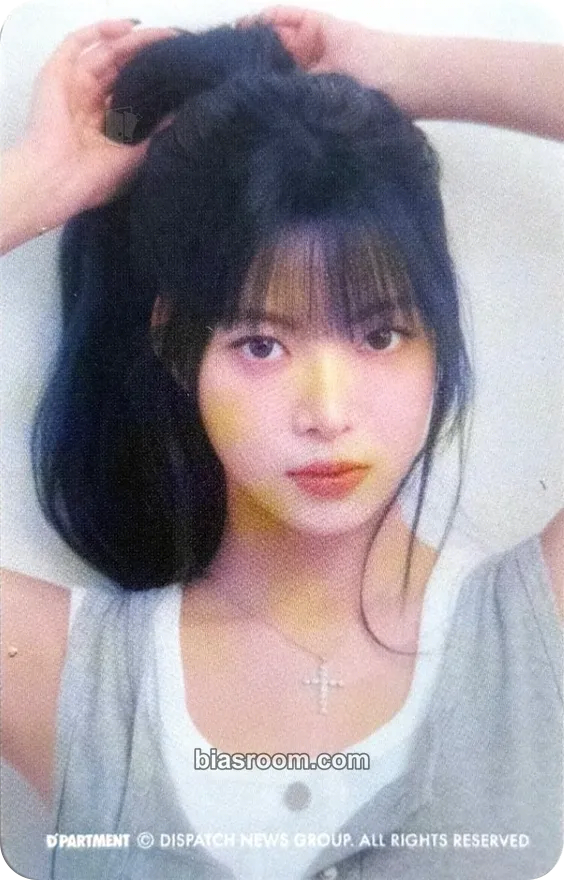 Hong Eunchae D'ICON Issue N°32 Photocard - LE SSERAFIM - LE SSERAFIM K-pop photocard