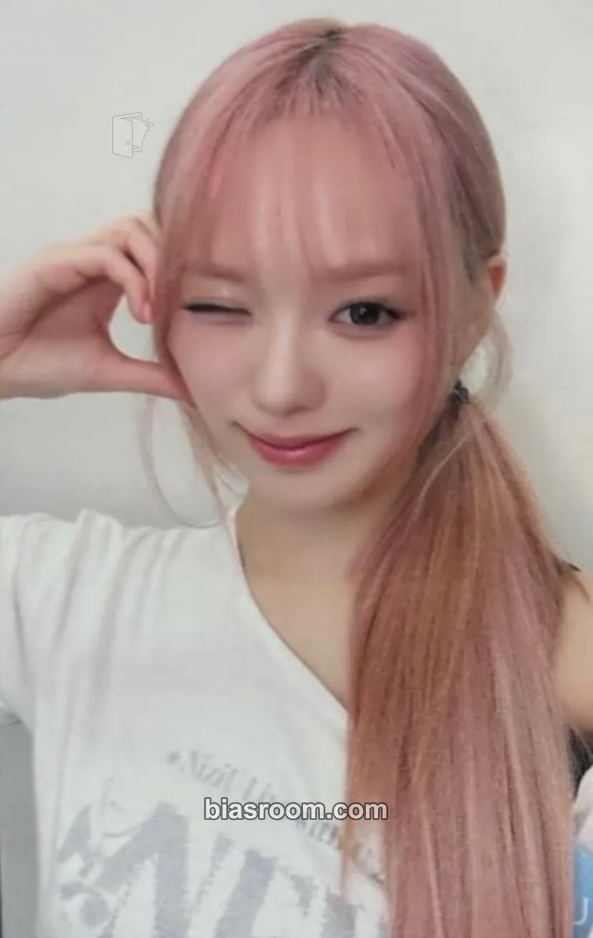 Rio Good Girl But Not For You Photocard - NiziU - NiziU K-pop photocard