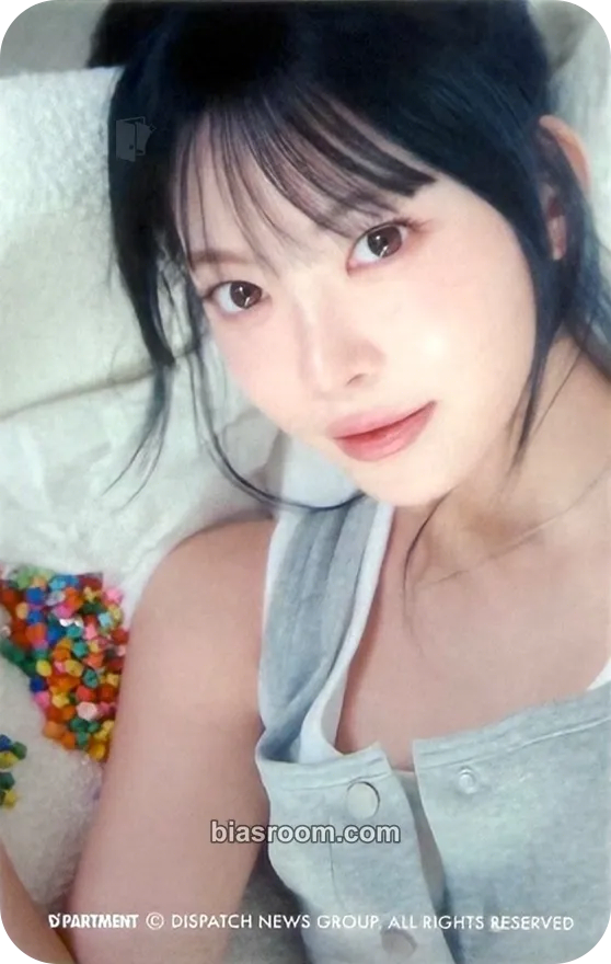 Hong Eunchae D'ICON Issue N°32 Photocard - LE SSERAFIM - LE SSERAFIM K-pop photocard