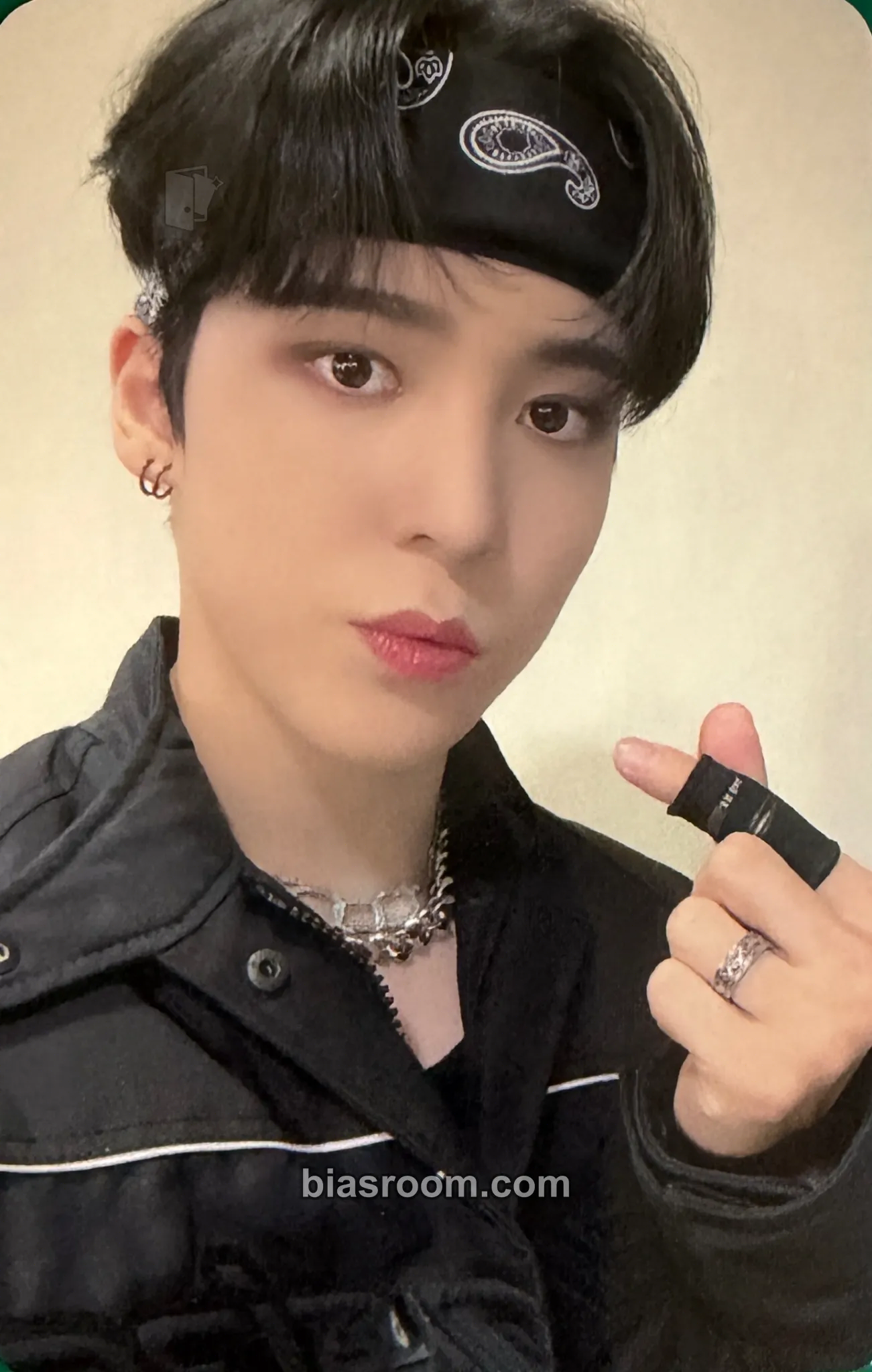 Yunho THE WORLD EP.1 : MOVEMENT Photocard - ATEEZ - ATEEZ K-pop photocard