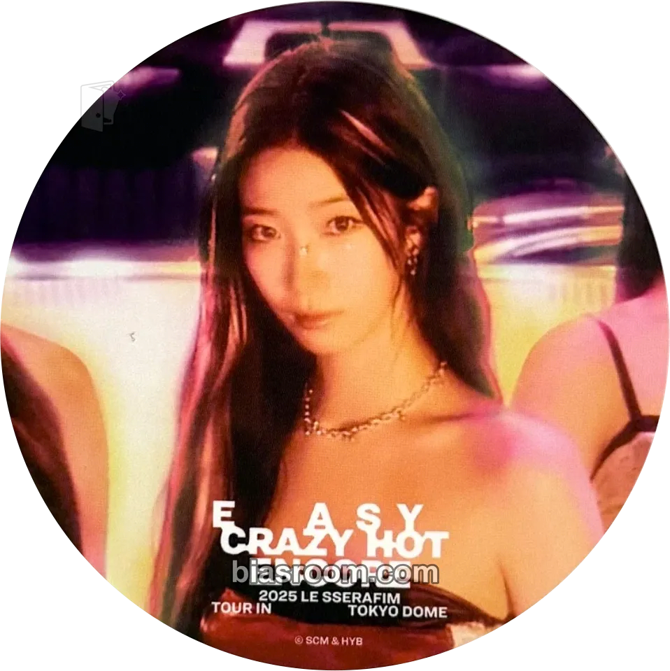 Kazuha Easy Crazy Hot Tour Encore (2025/26) Photocard - LE SSERAFIM - LE SSERAFIM K-pop photocard