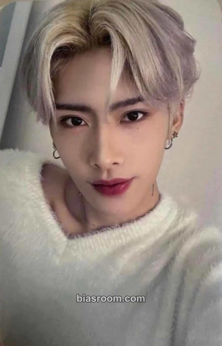 Ricky 2024 Seasons Greetings 'Good Night' Photocard - ZEROBASEONE - ZEROBASEONE K-pop photocard
