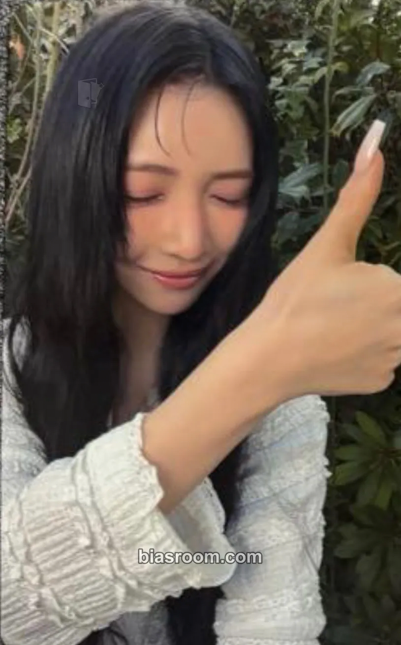 Maya Good Girl But Not For You Photocard - NiziU - NiziU K-pop photocard