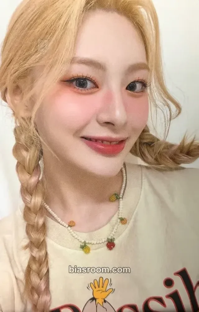 STAYC - Seeun - POPPY Album album photocard standard version
