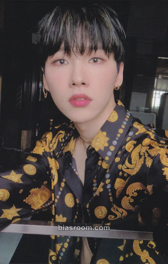 Woong SALUTE Photocard - AB6IX - AB6IX K-pop photocard
