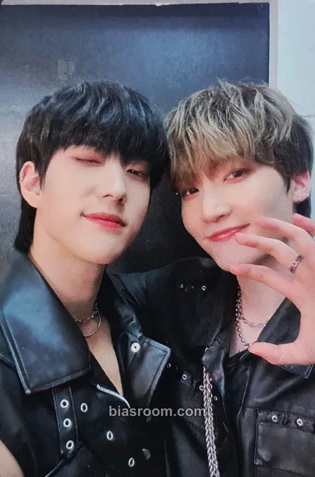 BLACK LEVEL - Ze:U & Uin - NEW-START Album album photocard