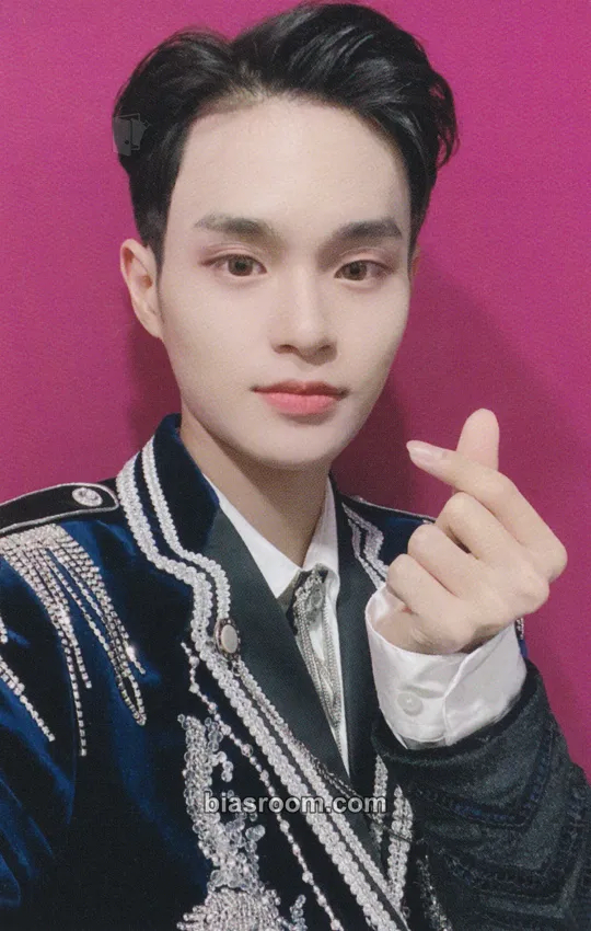 Daehwi SALUTE Photocard - AB6IX - AB6IX K-pop photocard
