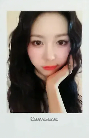 Hyerin Performante Photocard - tripleS - tripleS K-pop photocard