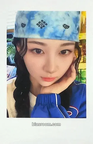 Kaede Performante Photocard - tripleS - tripleS K-pop photocard