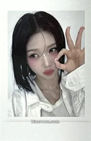 Yubin Performante Photocard - tripleS - tripleS K-pop photocard