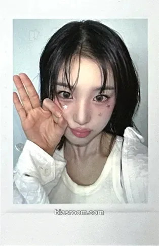 Jiyeon Performante Photocard - tripleS - tripleS K-pop photocard
