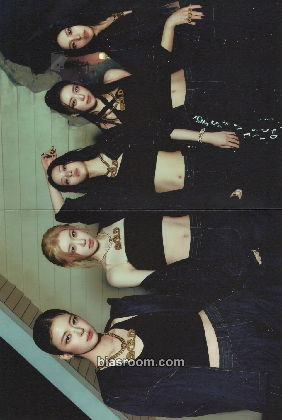 GOLD Photocard - ITZY - ITZY K-pop photocard