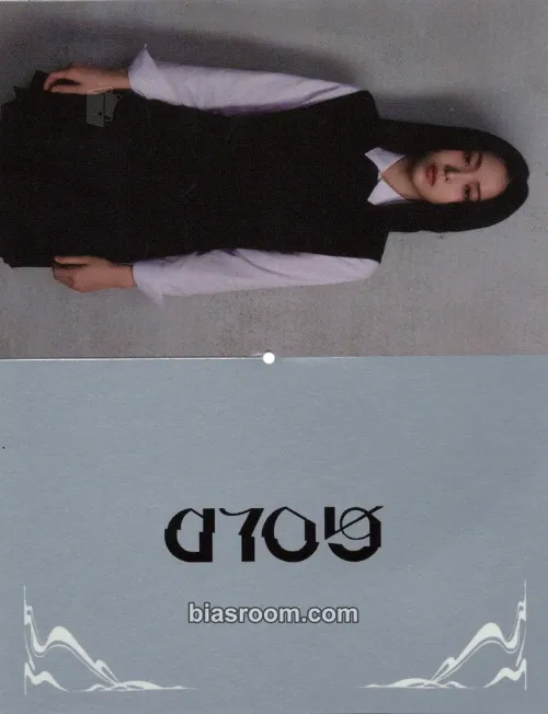 Ryujin GOLD Photocard - ITZY - ITZY K-pop photocard