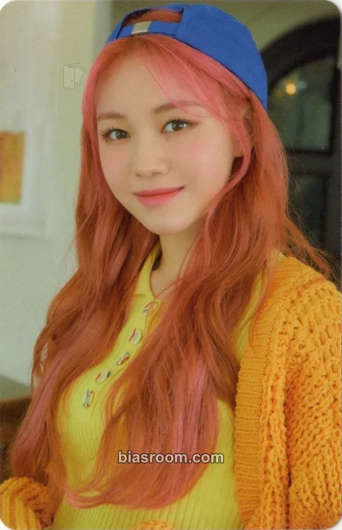 Dahyun Season's Greetings 2021 Photocard - Rocket Punch - Rocket Punch K-pop photocard