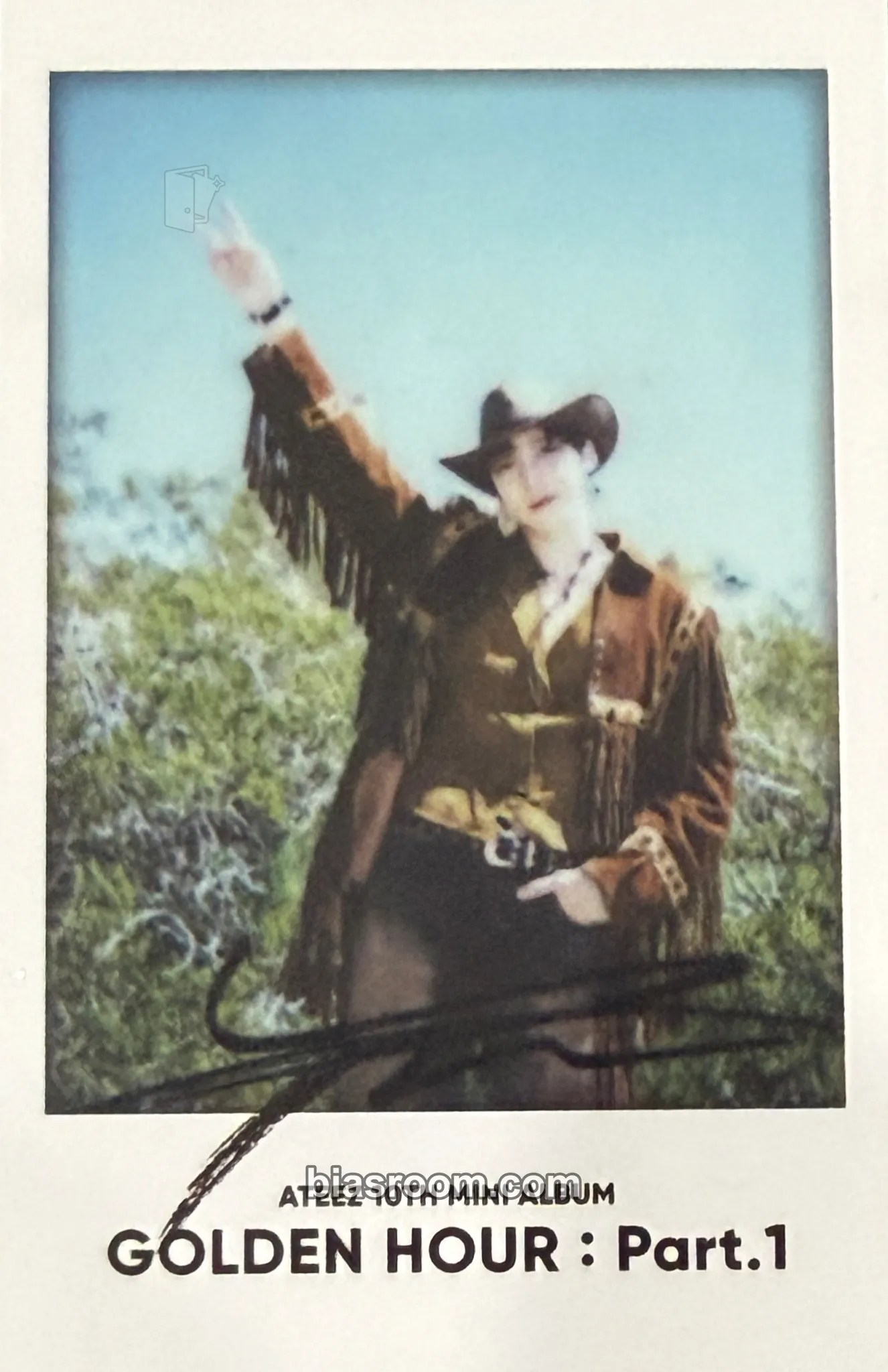 Yunho POP-UP: GOLDEN HOUR : Part 1 (Soundwave) Photocard - ATEEZ - ATEEZ K-pop photocard