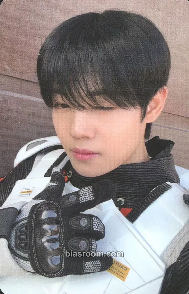 Hikari NEW TOMORROW Photocard - FANTASY BOYS - FANTASY BOYS K-pop photocard