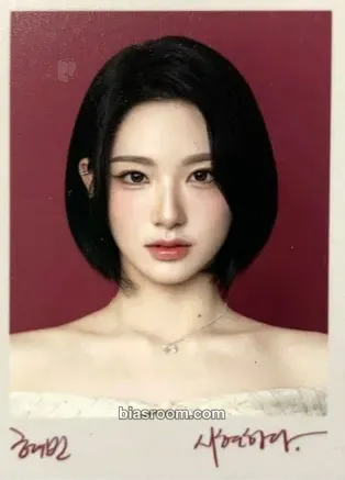 Xinyu triples X Sihyunhada Photocard - tripleS - tripleS K-pop photocard