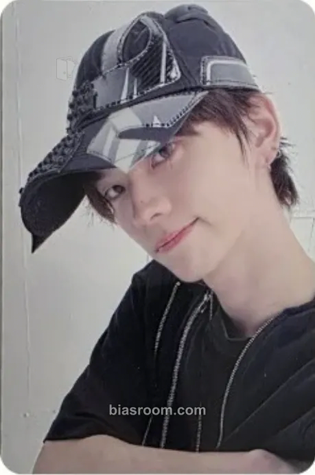 Shinyu play hard Photocard - TWS - TWS K-pop photocard