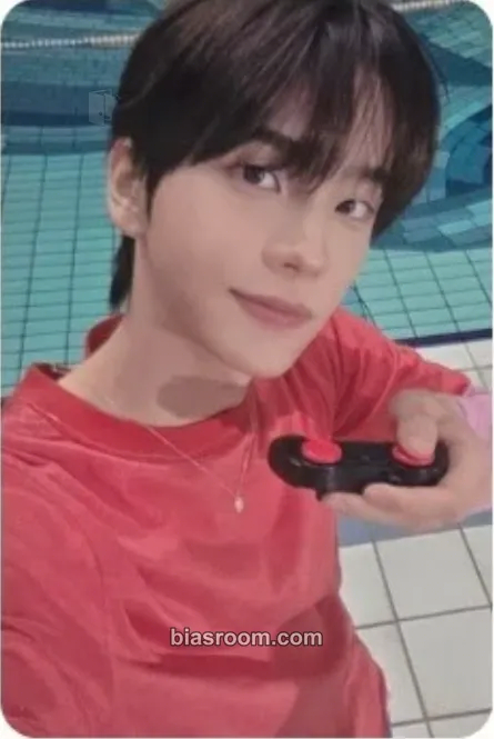 Shinyu play hard Photocard - TWS - TWS K-pop photocard