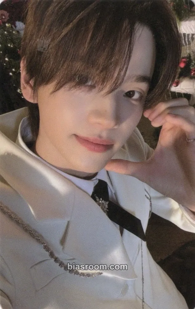Shinyu play hard Photocard - TWS - TWS K-pop photocard