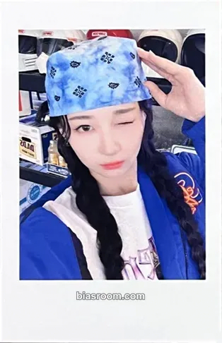 Kaede Performante Photocard - tripleS - tripleS K-pop photocard