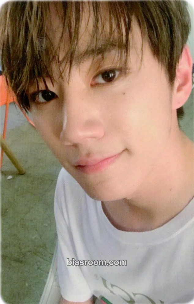 UNB - Jun - Black Heart Album album photocard black version