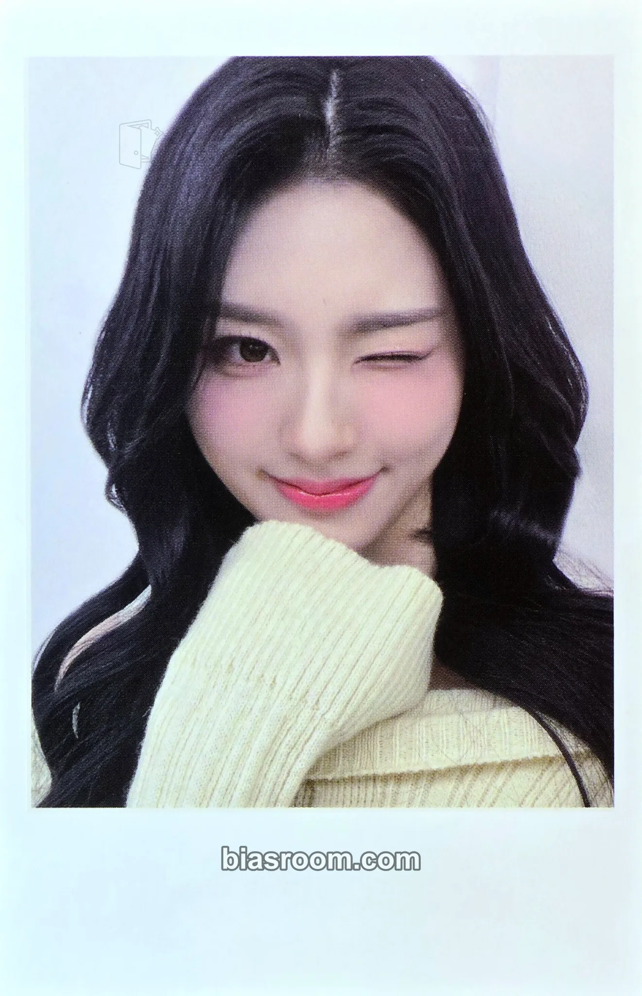 Xinyu Performante Photocard - tripleS - tripleS K-pop photocard
