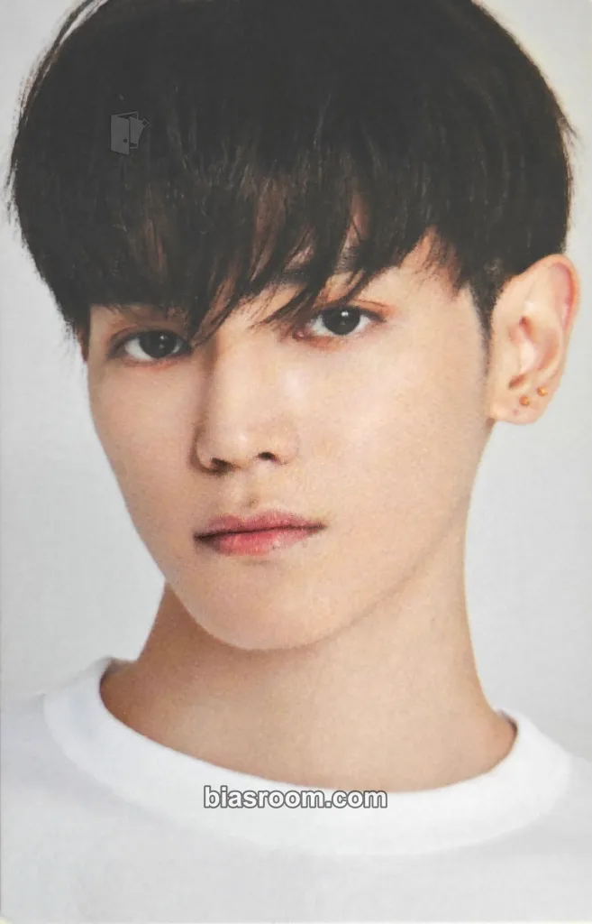 Taeyong 2022 Season’s Greetings Photocard - NCT 127 - NCT 127 K-pop photocard